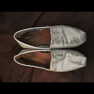 Women’s Silver Sparkly Toms